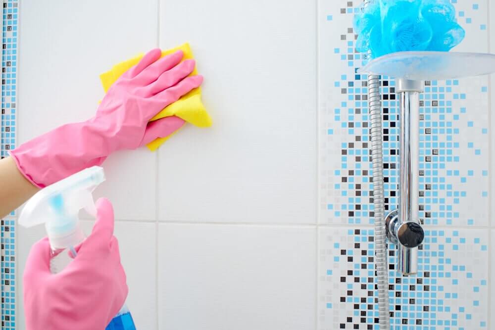 https://alpinemaids.com/wp-content/uploads/2021/02/How-to-Deep-Clean-Your-Bathroom-6-Quick-Steps.jpg